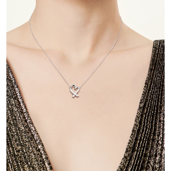 Tiffany Loving Heart Pendant Necklace NWOT - Picture 2 of 8
